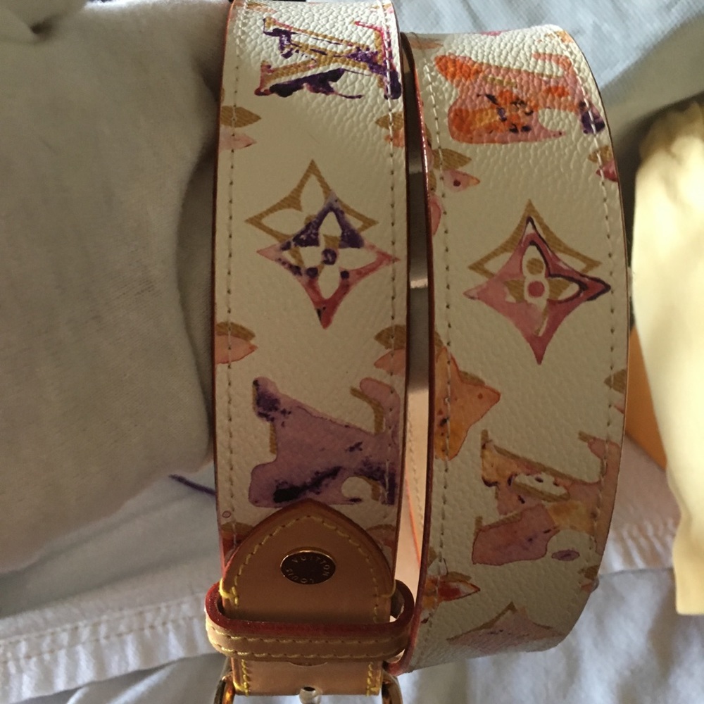 Authentic Louis Vuitton Aquarelle Blanc Belt